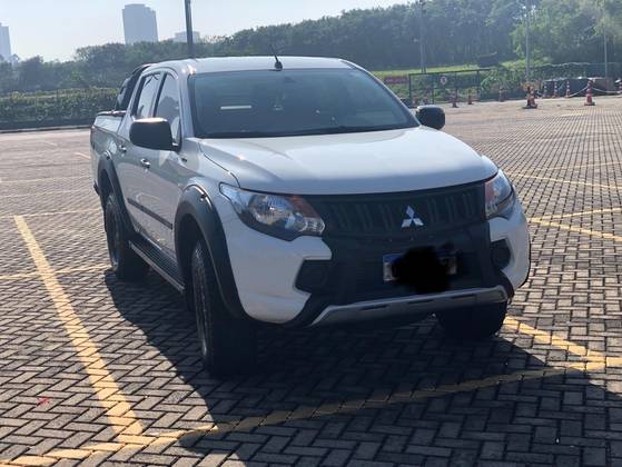 MITSUBISHI L200 TRITON 2.4 16V TURBO DIESEL SPORT GLX OUTDOOR CD 4P 4X4 MANUAL